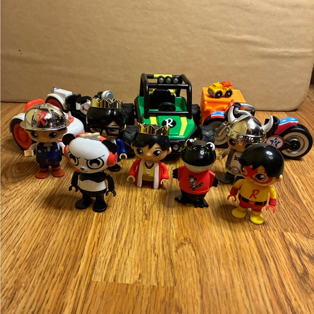 Ryan's World Toys Bundle Lot Small Figurines And Vehicles Motorycle Combobunga